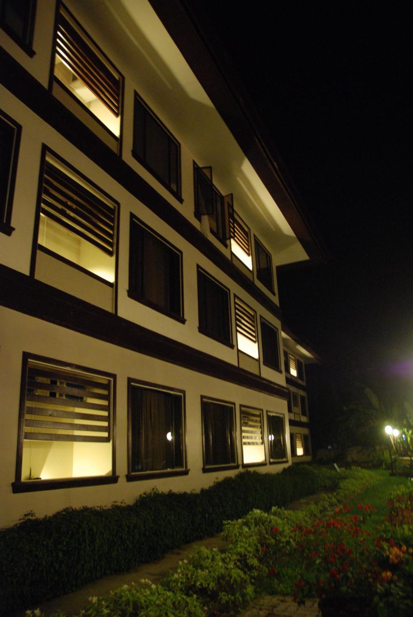 Hotel Tropika Davao Ngoại thất bức ảnh
