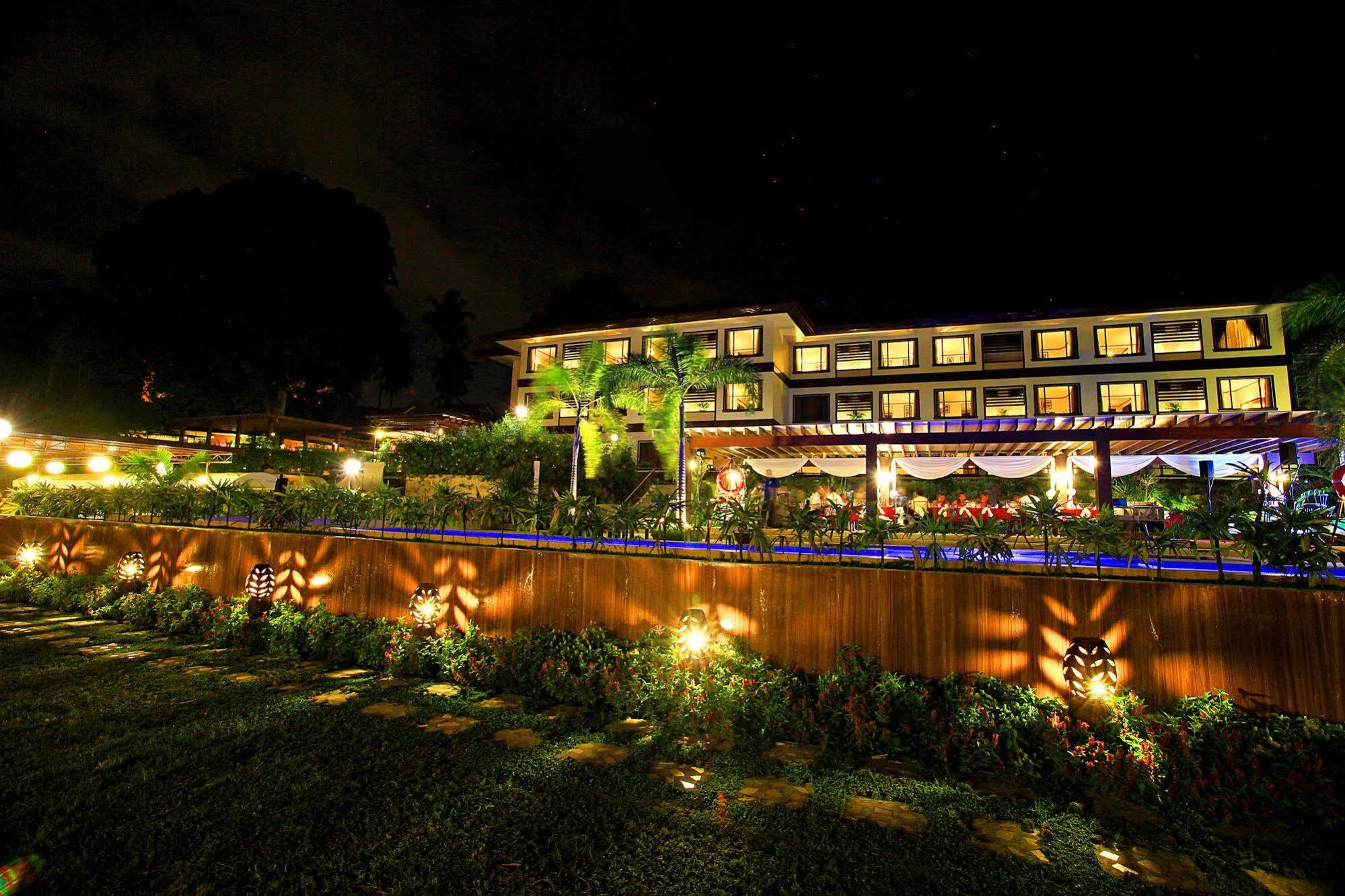Hotel Tropika Davao Ngoại thất bức ảnh