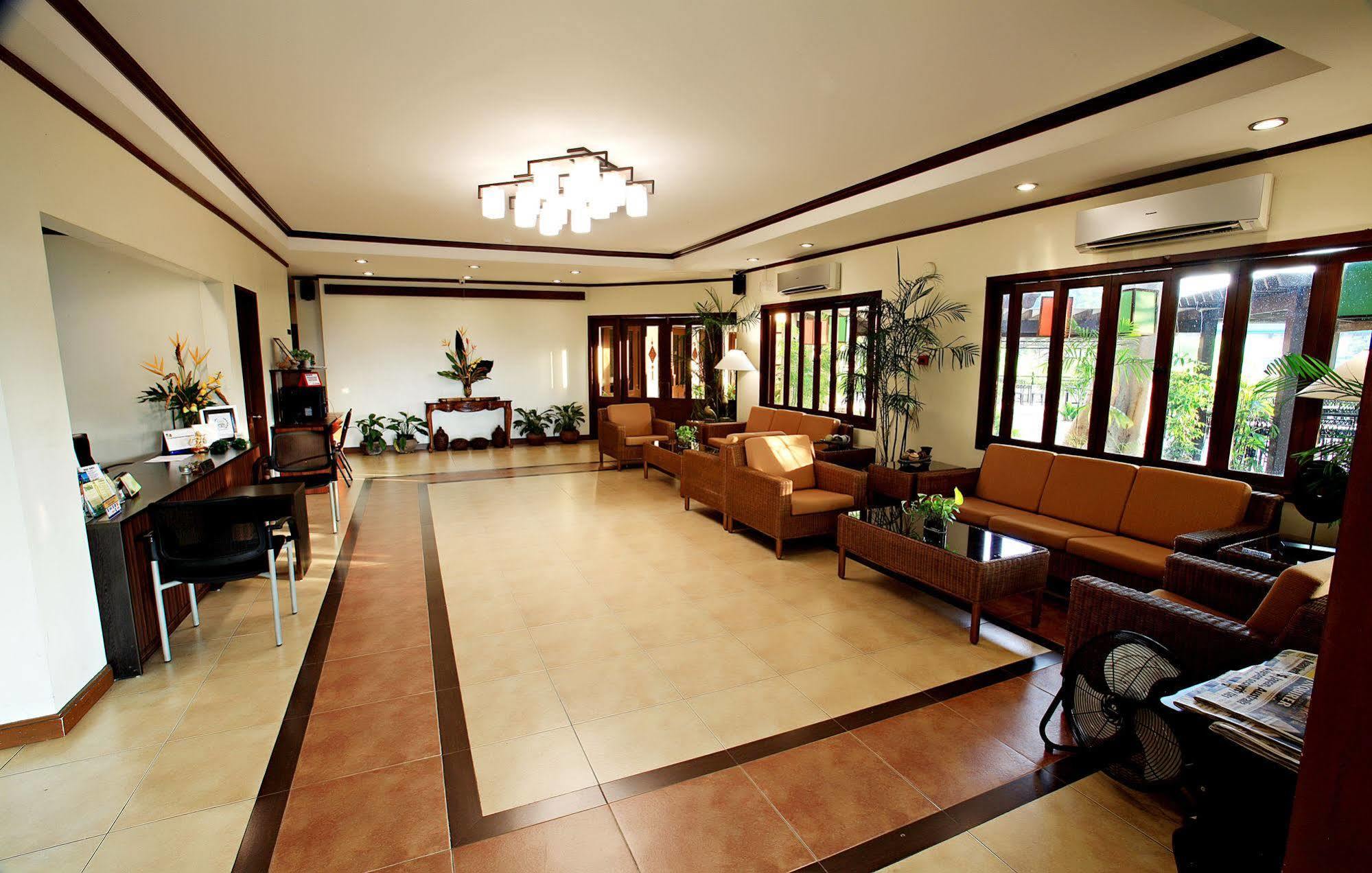 Hotel Tropika Davao Ngoại thất bức ảnh