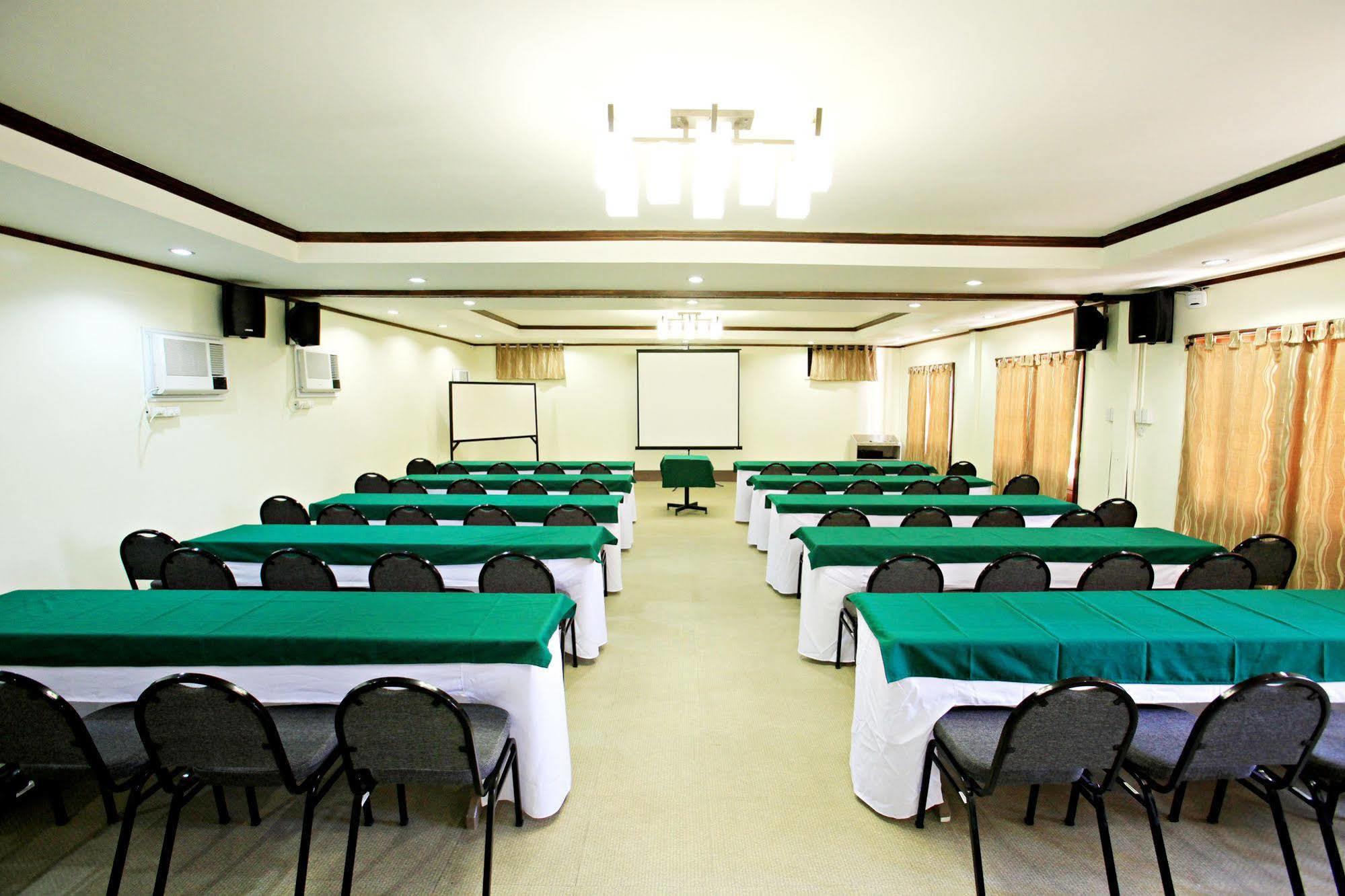 Hotel Tropika Davao Ngoại thất bức ảnh