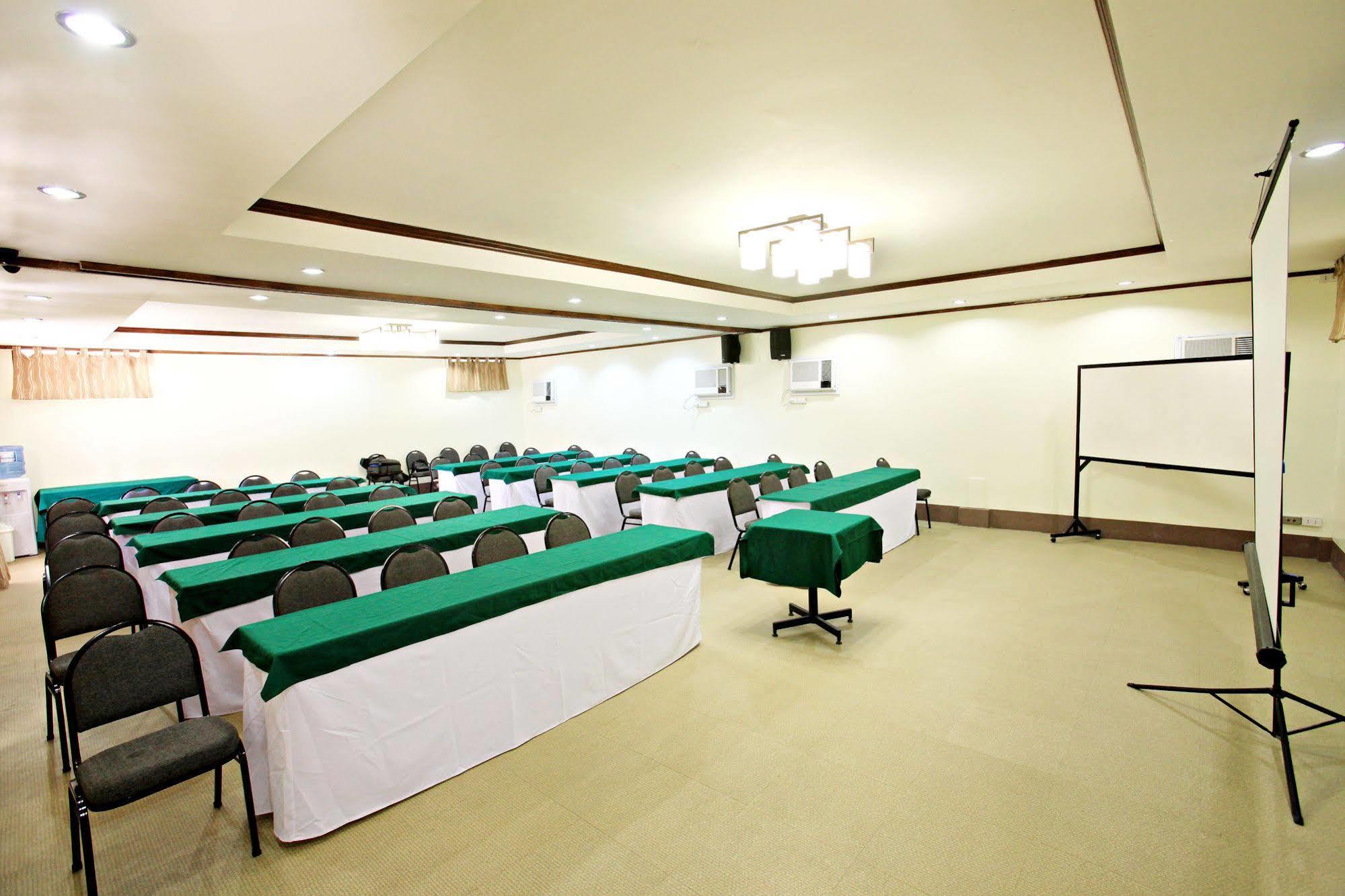 Hotel Tropika Davao Ngoại thất bức ảnh