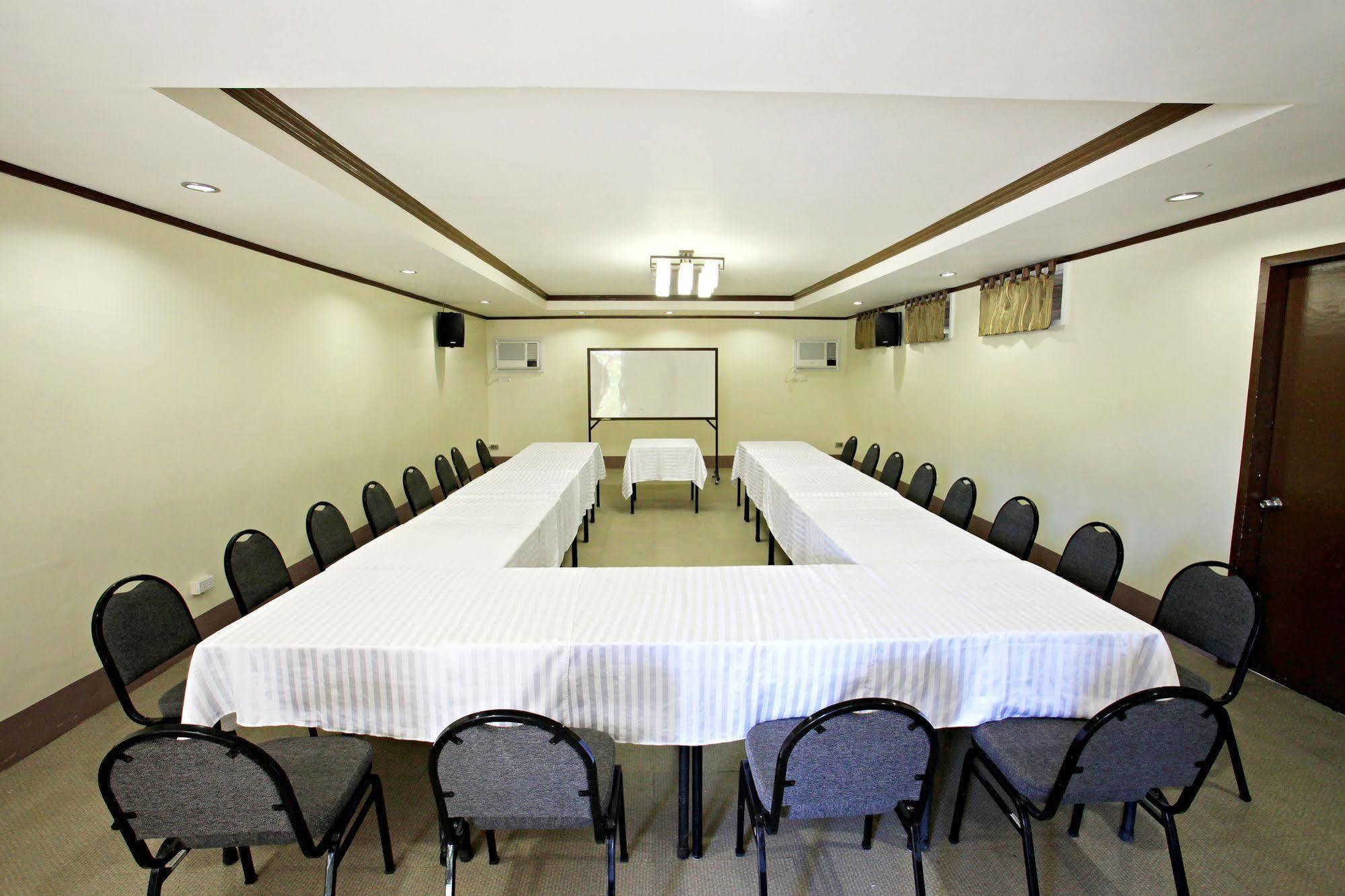 Hotel Tropika Davao Ngoại thất bức ảnh