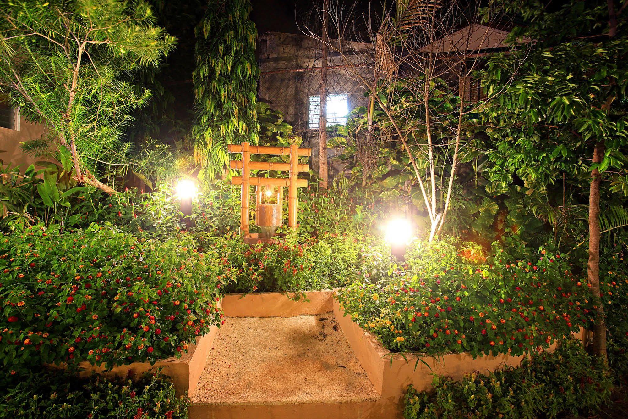 Hotel Tropika Davao Ngoại thất bức ảnh