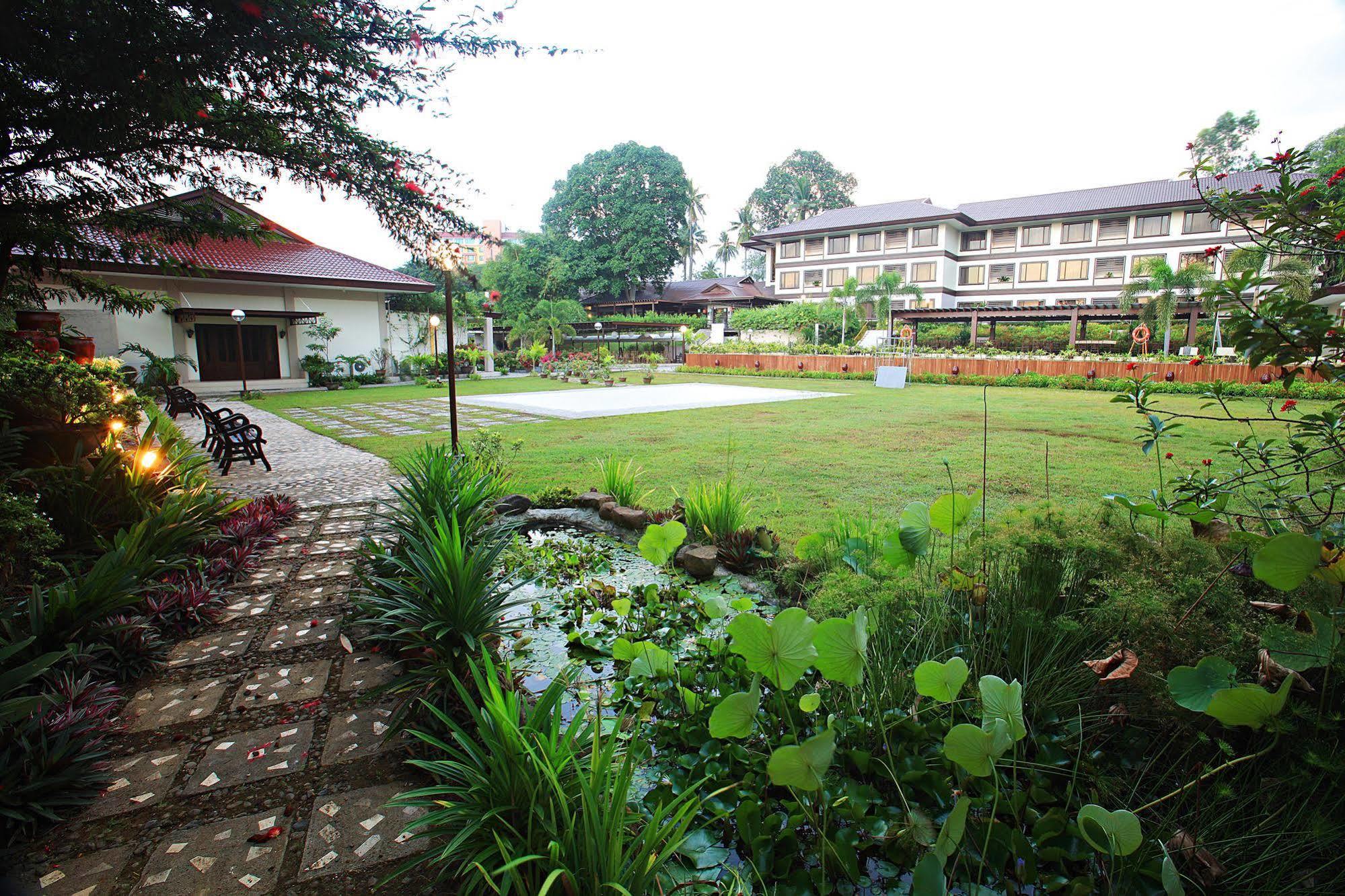 Hotel Tropika Davao Ngoại thất bức ảnh